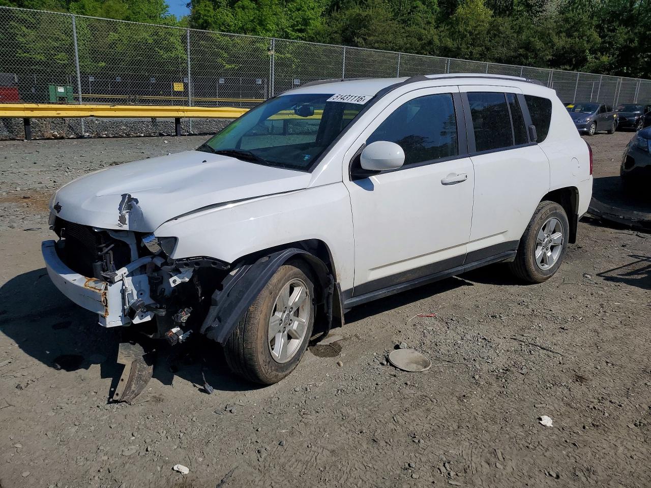 Salvage Jeep Compass Image