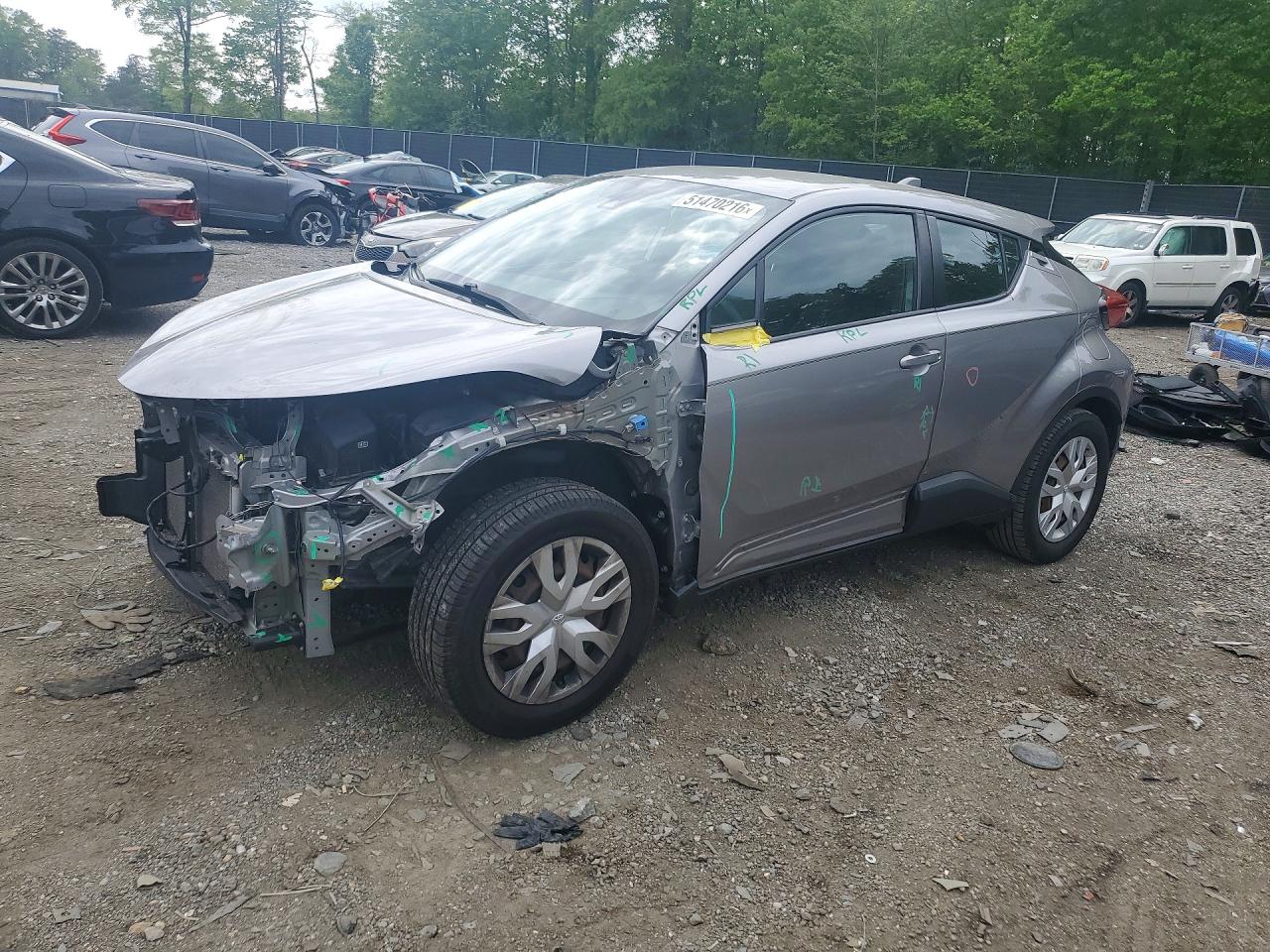 Salvage Toyota C-HR Image