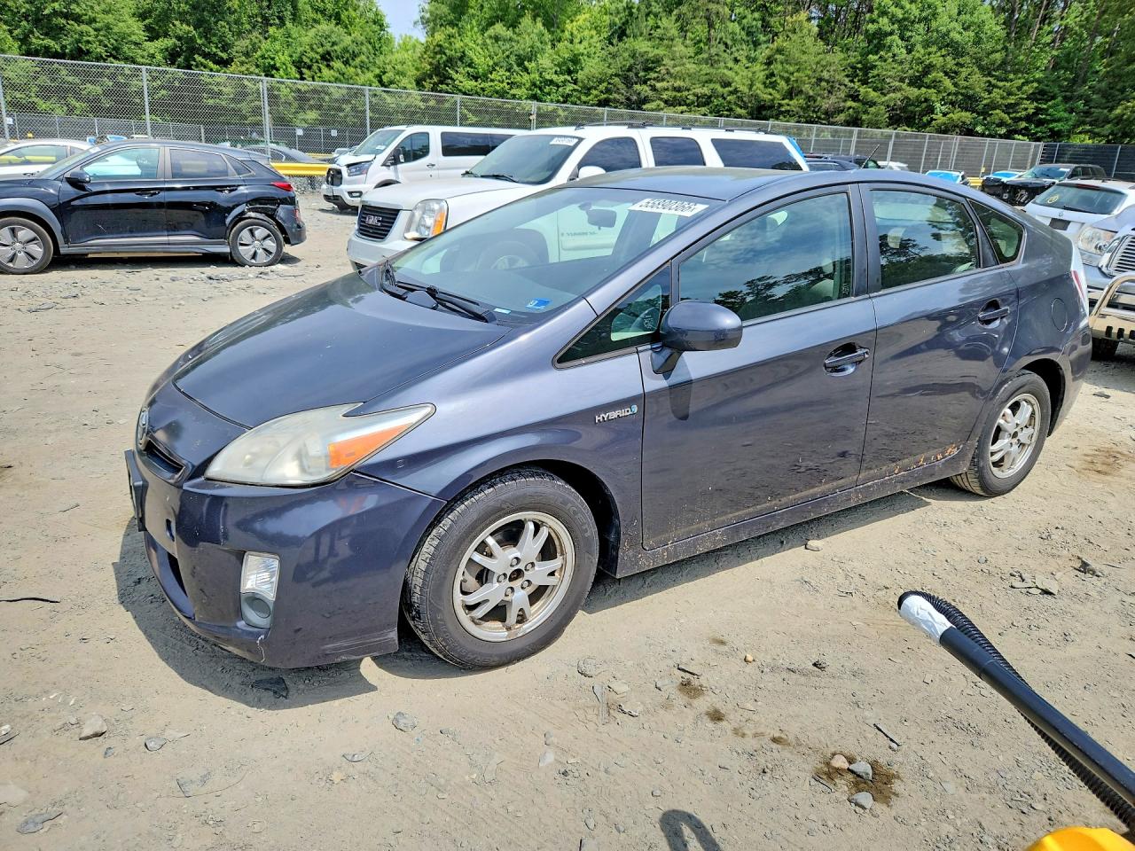 Salvage Toyota Prius Image
