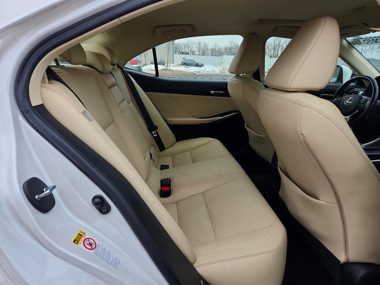 Lexus Is 200t