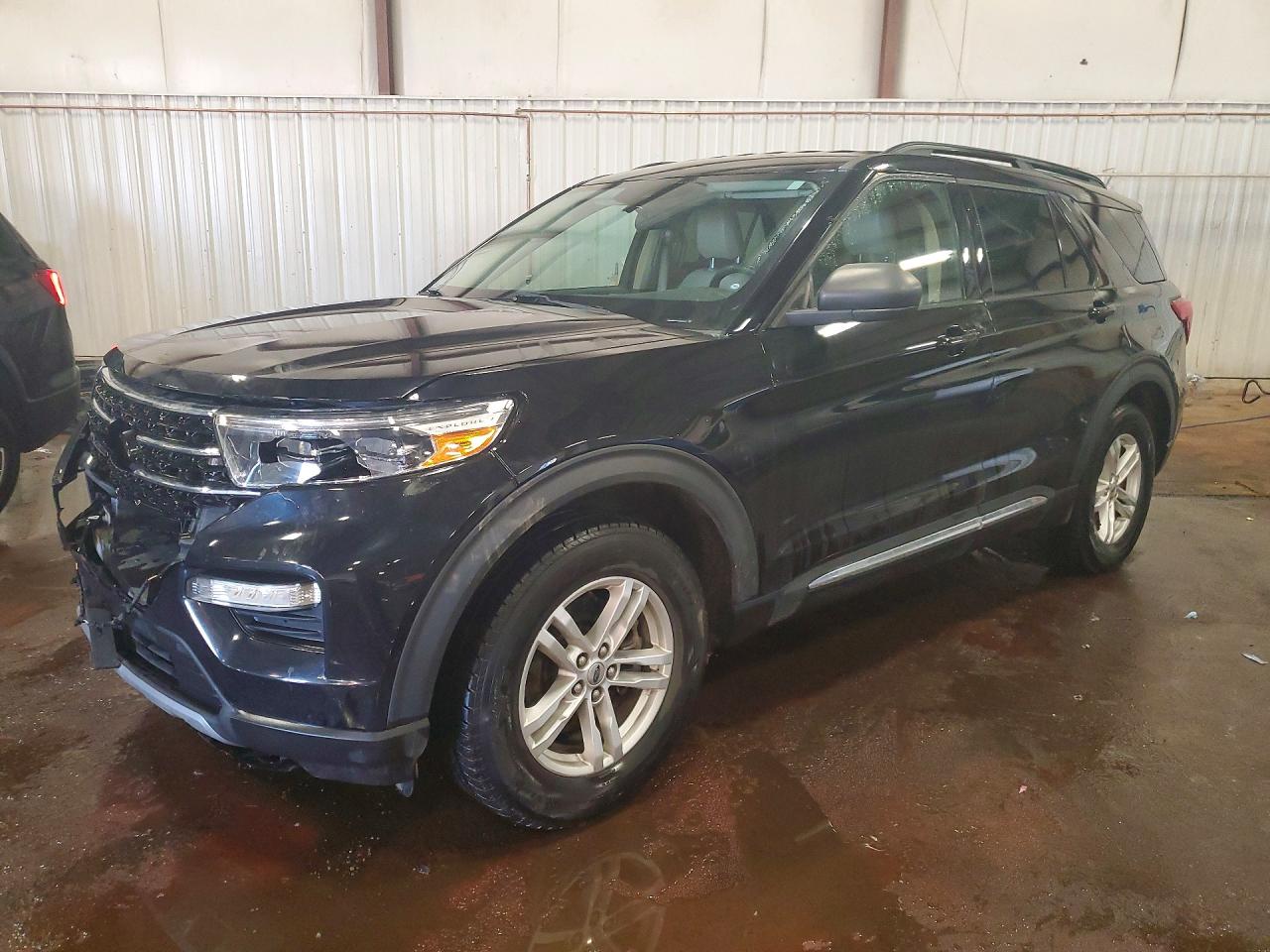 Salvage Ford Explorer Image