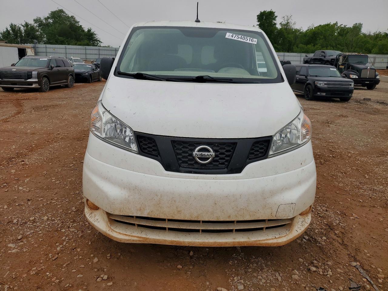 Nissan Nv S