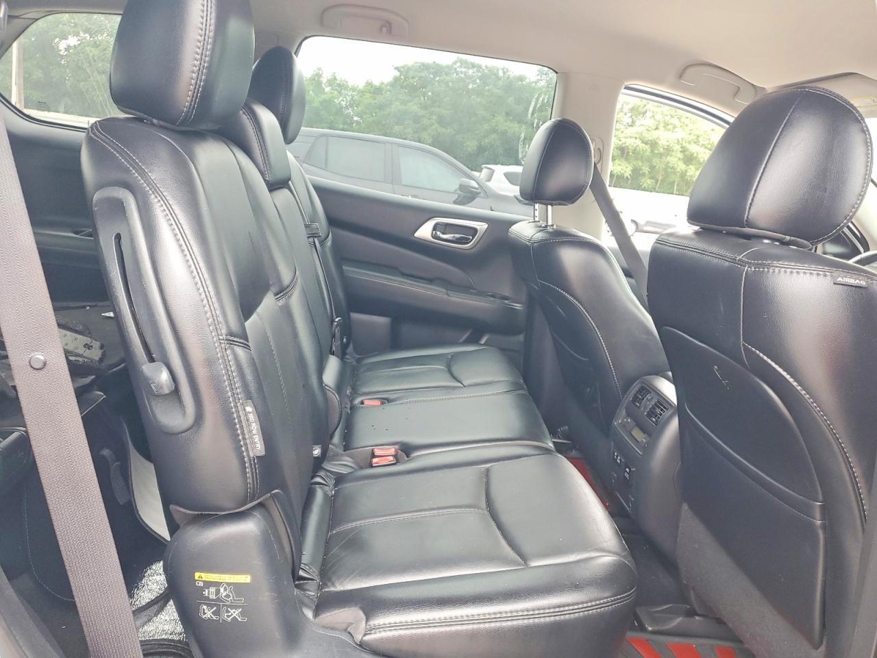 Nissan Pathfinder Sl