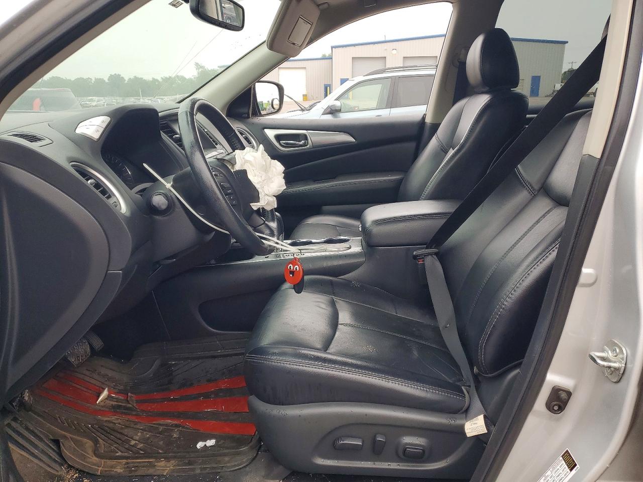 Nissan Pathfinder Sl