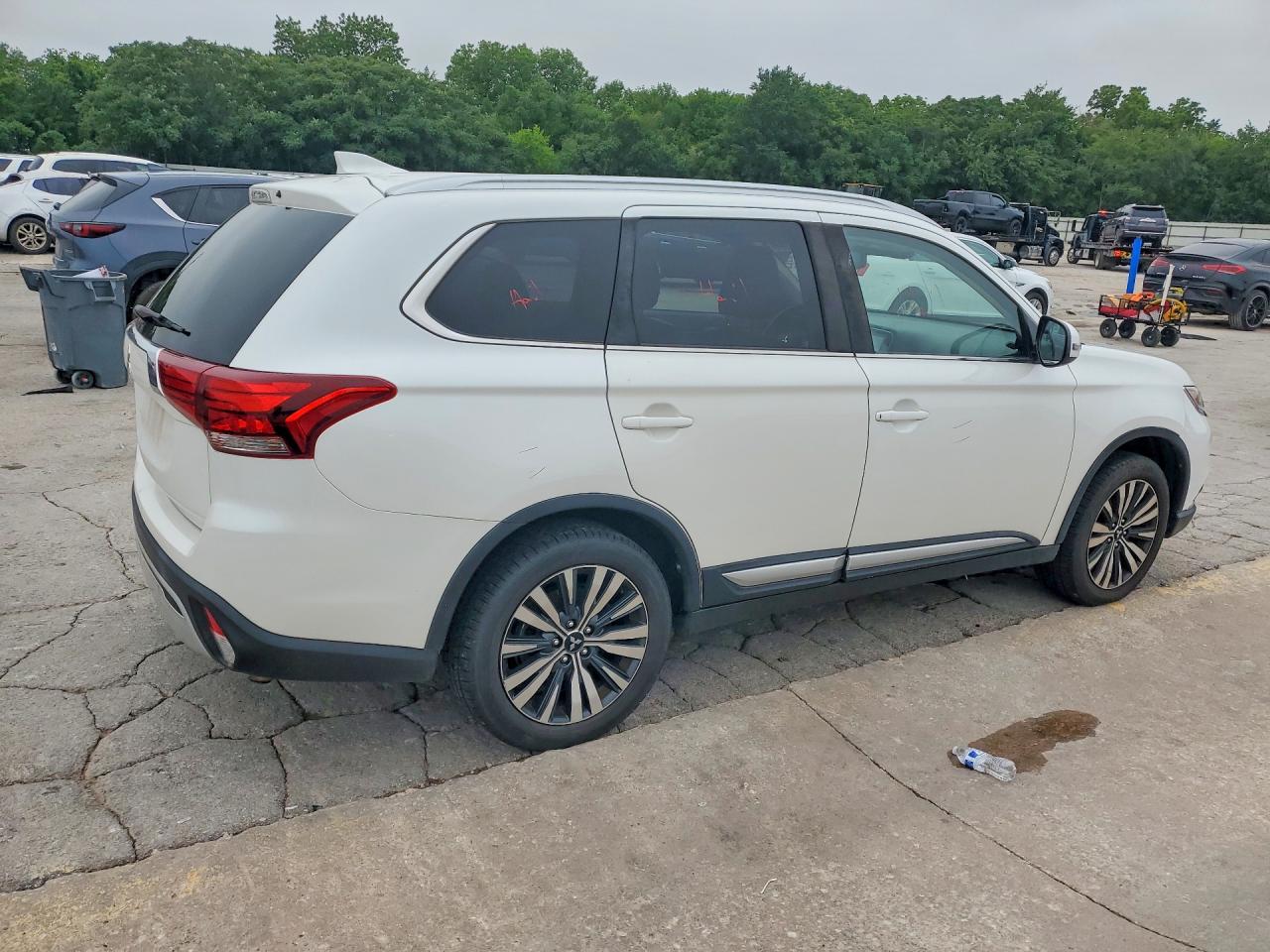 Mitsubishi Outlander Se