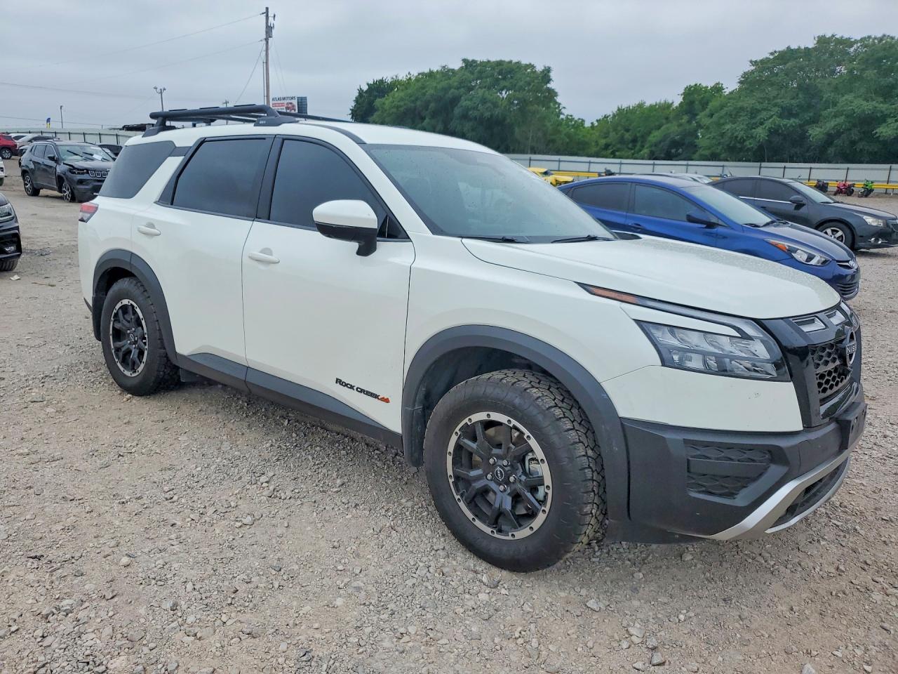 Nissan Pathfinder Rock Creek