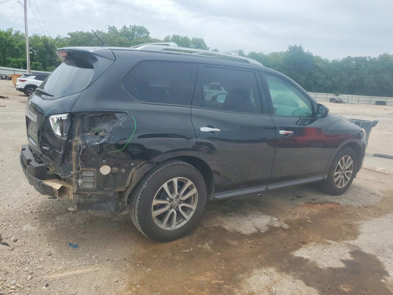 Nissan Pathfinder S