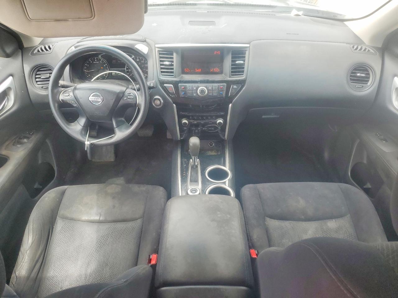 Nissan Pathfinder S