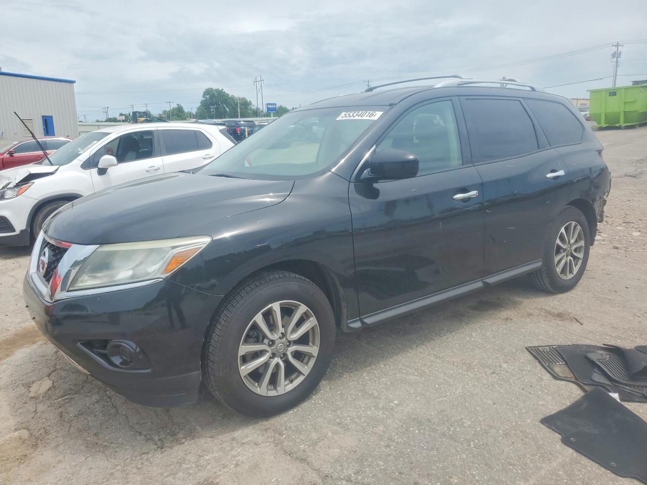 Salvage Nissan Pathfinder Image