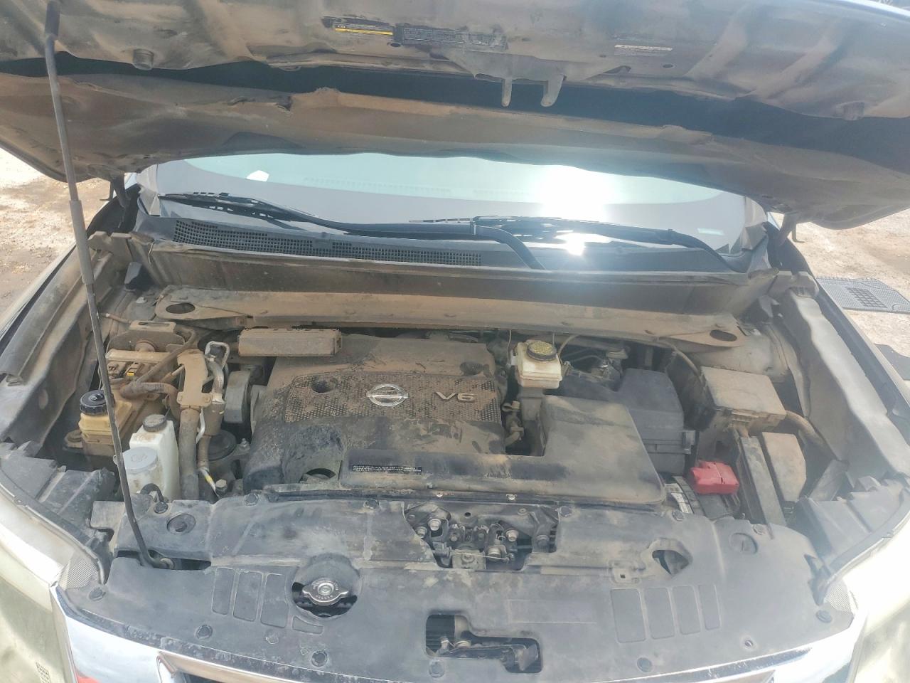 Nissan Pathfinder S