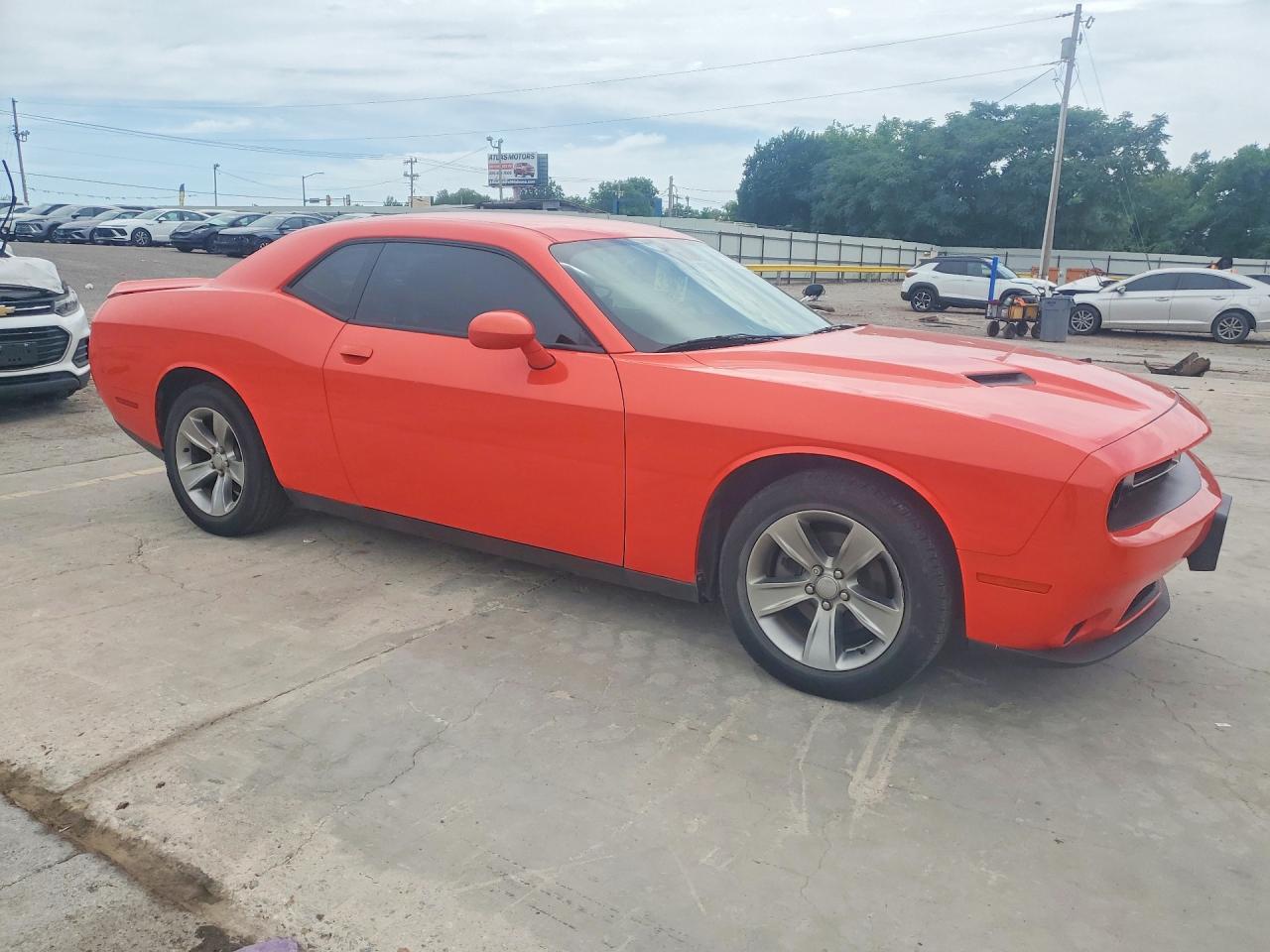 Dodge Challenger Sxt