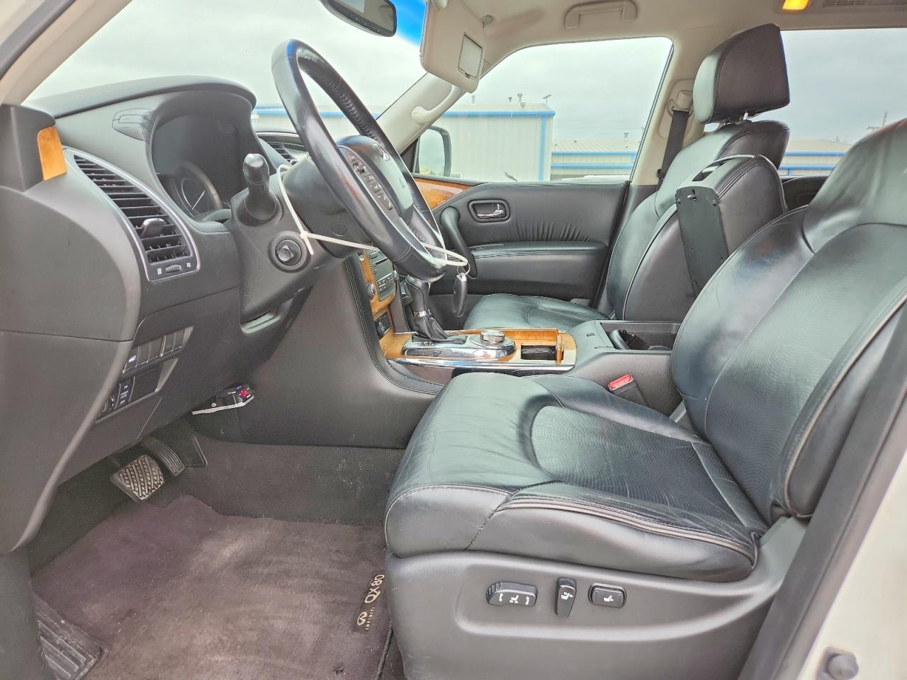 INFINITI Qx Base