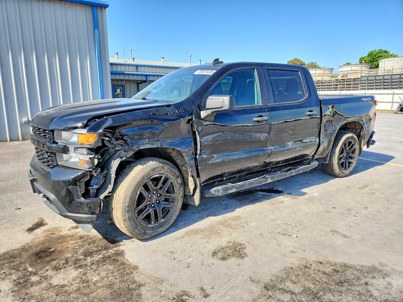 Salvage Chevrolet Silverado Image