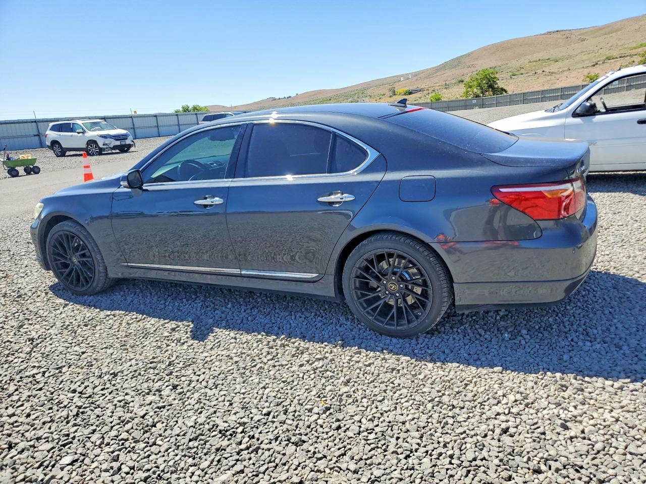 Lexus LS 460
