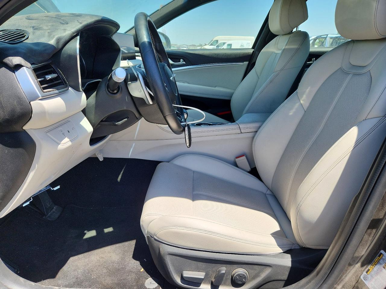 Genesis G70 2.5t Standard