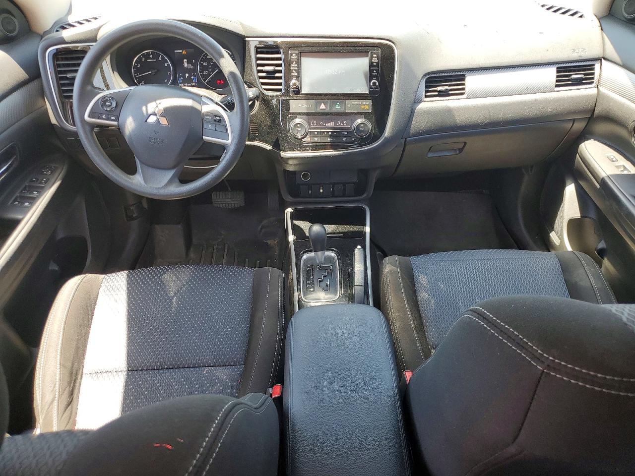 Mitsubishi Outlander Se