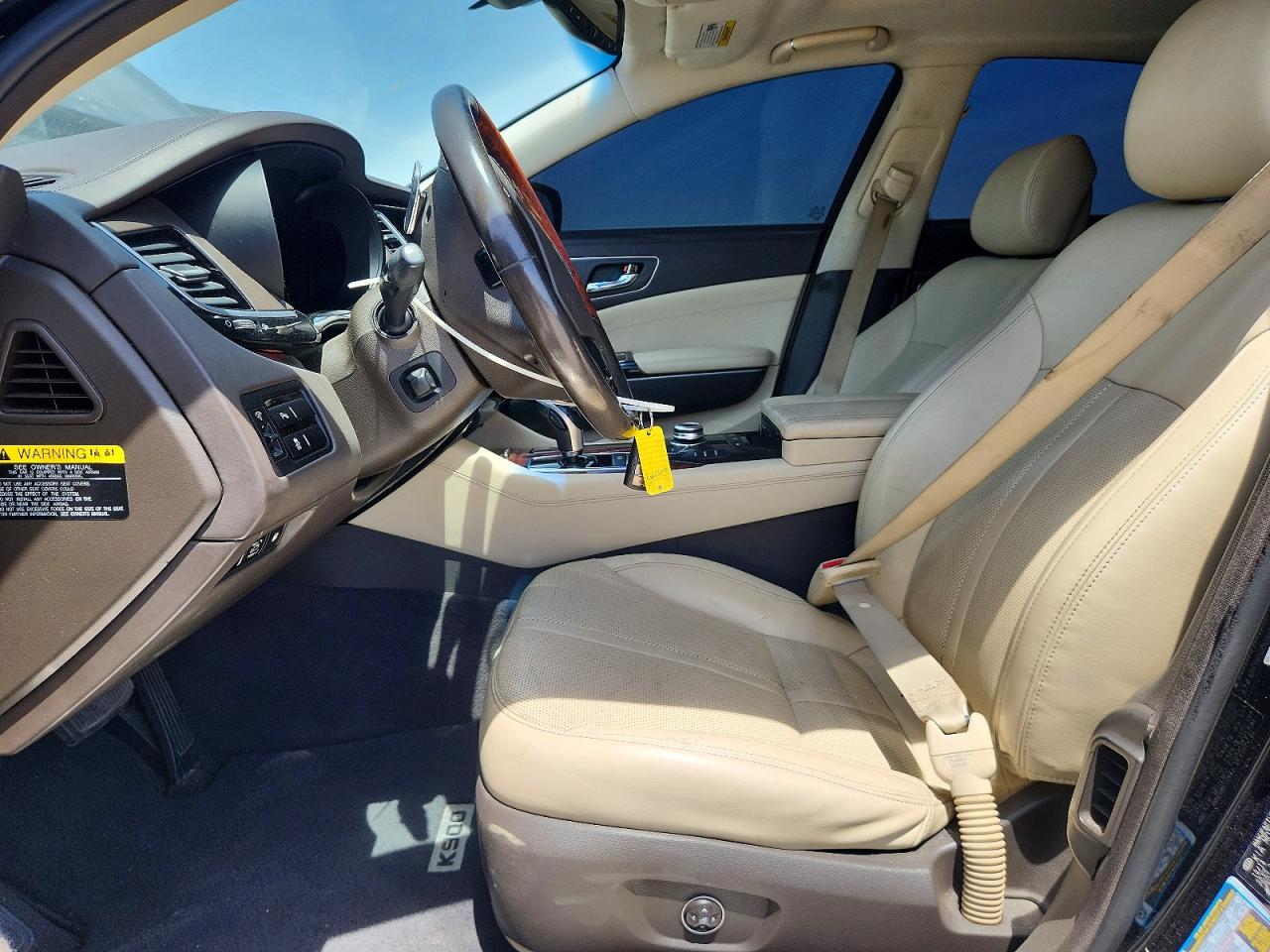 Kia K900 Luxury V6