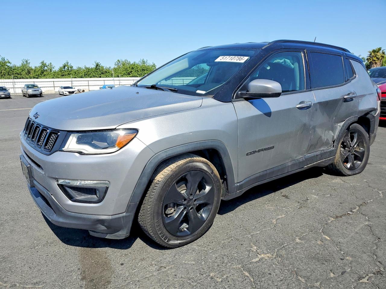 Salvage Jeep Compass Image