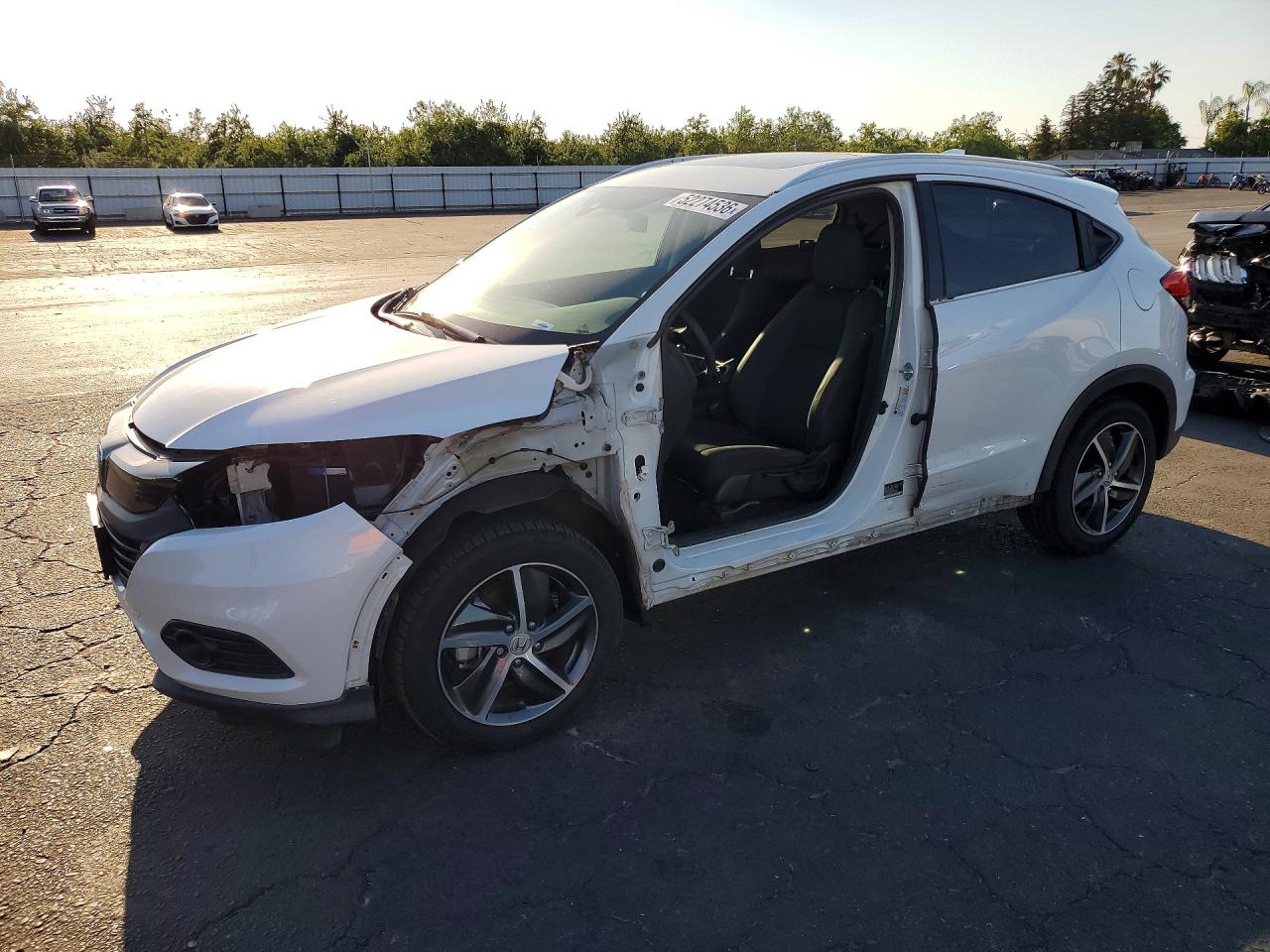 Salvage Honda HR-V Image