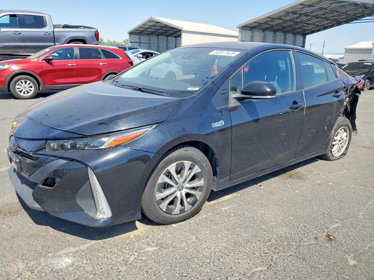Salvage Toyota Prius Image