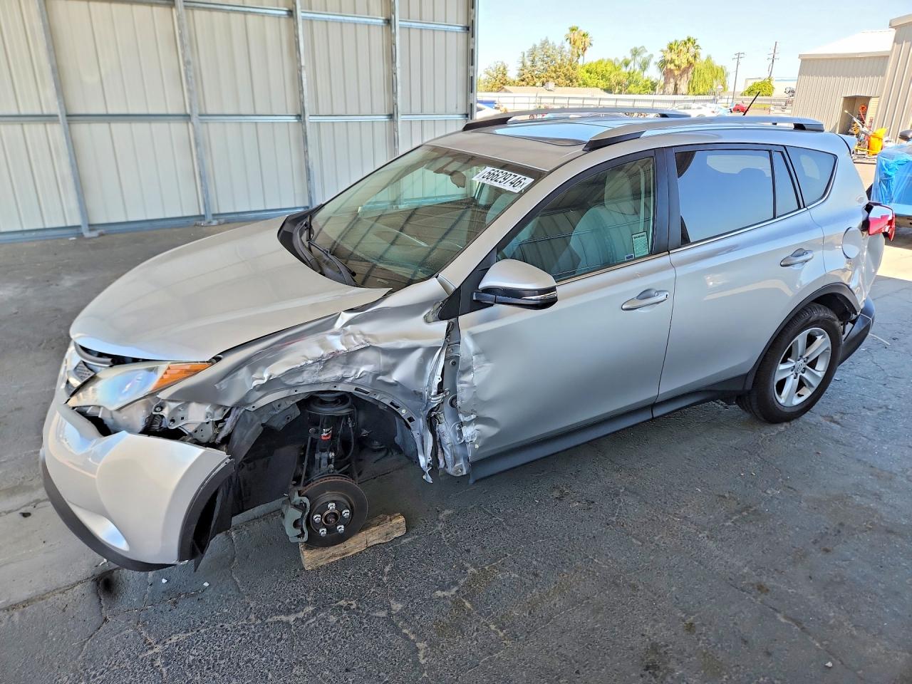 Salvage Toyota RAV4 Image