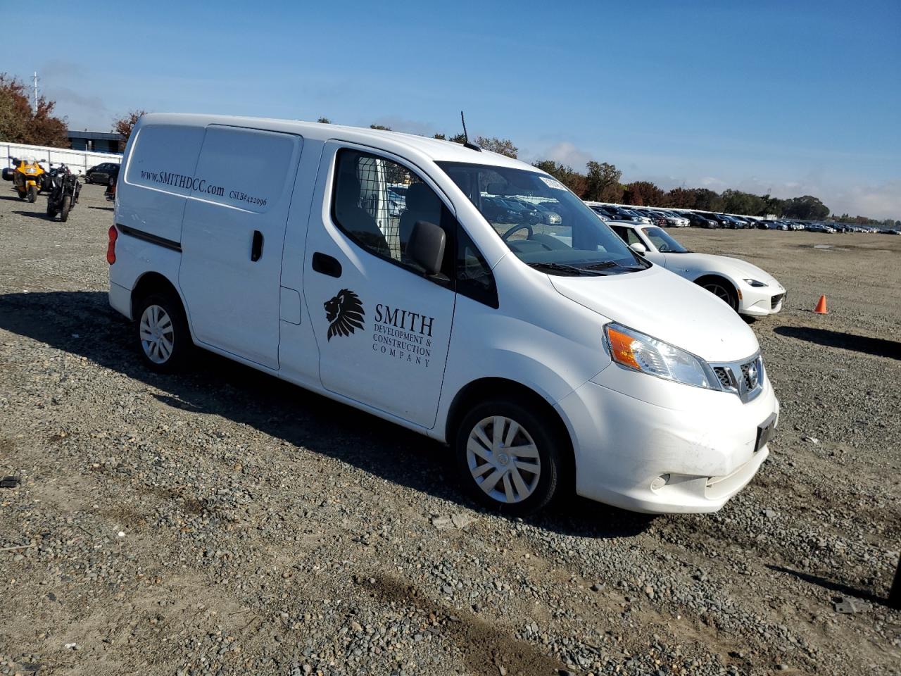 Nissan Nv