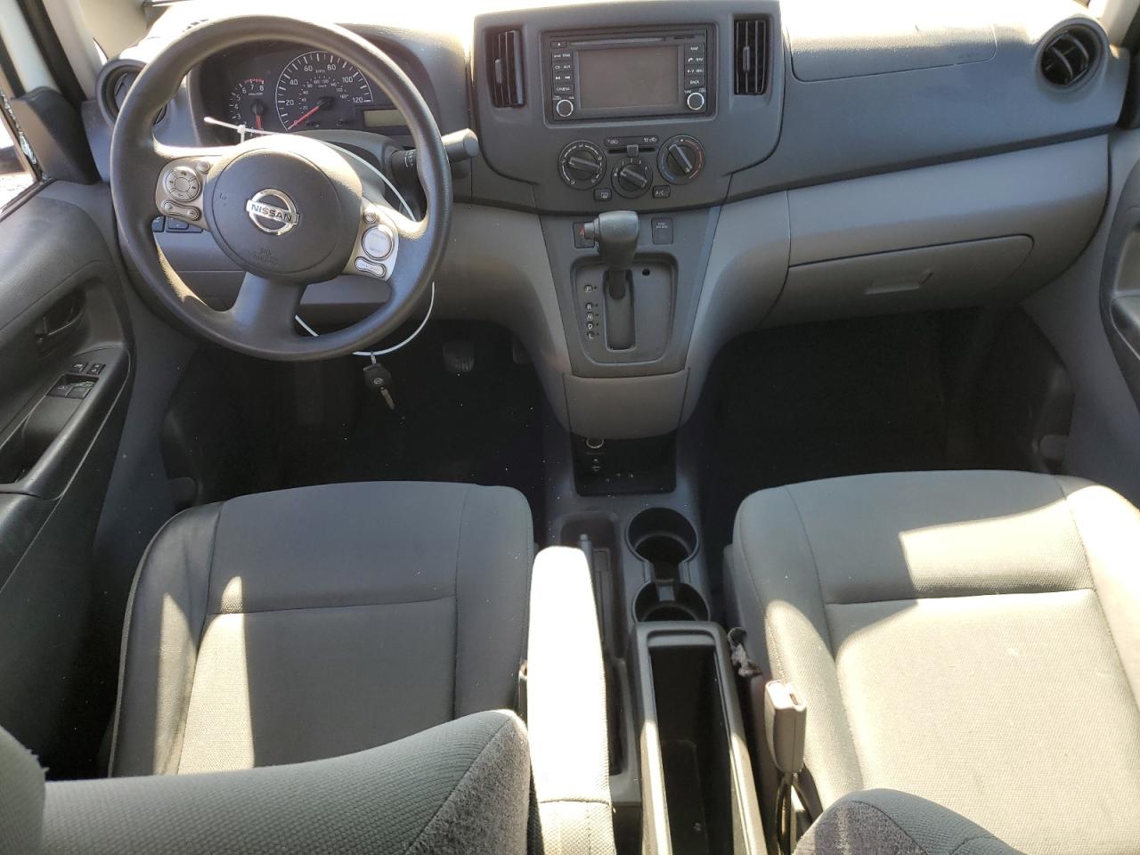 Nissan Nv