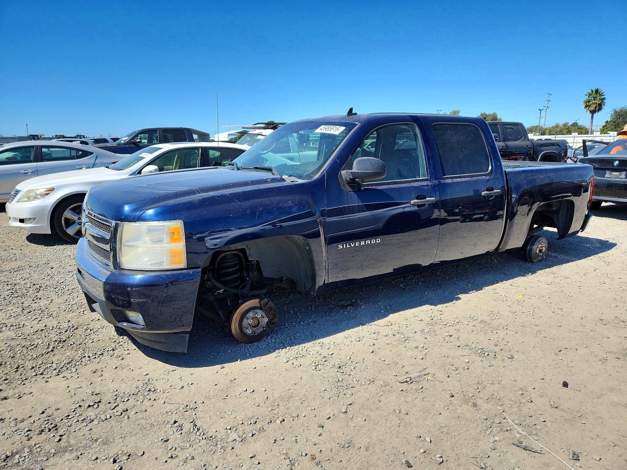 Salvage Chevrolet Silverado Image