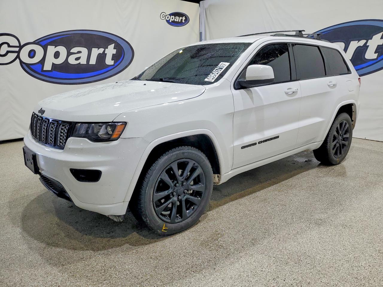 Salvage Jeep Cherokee Image