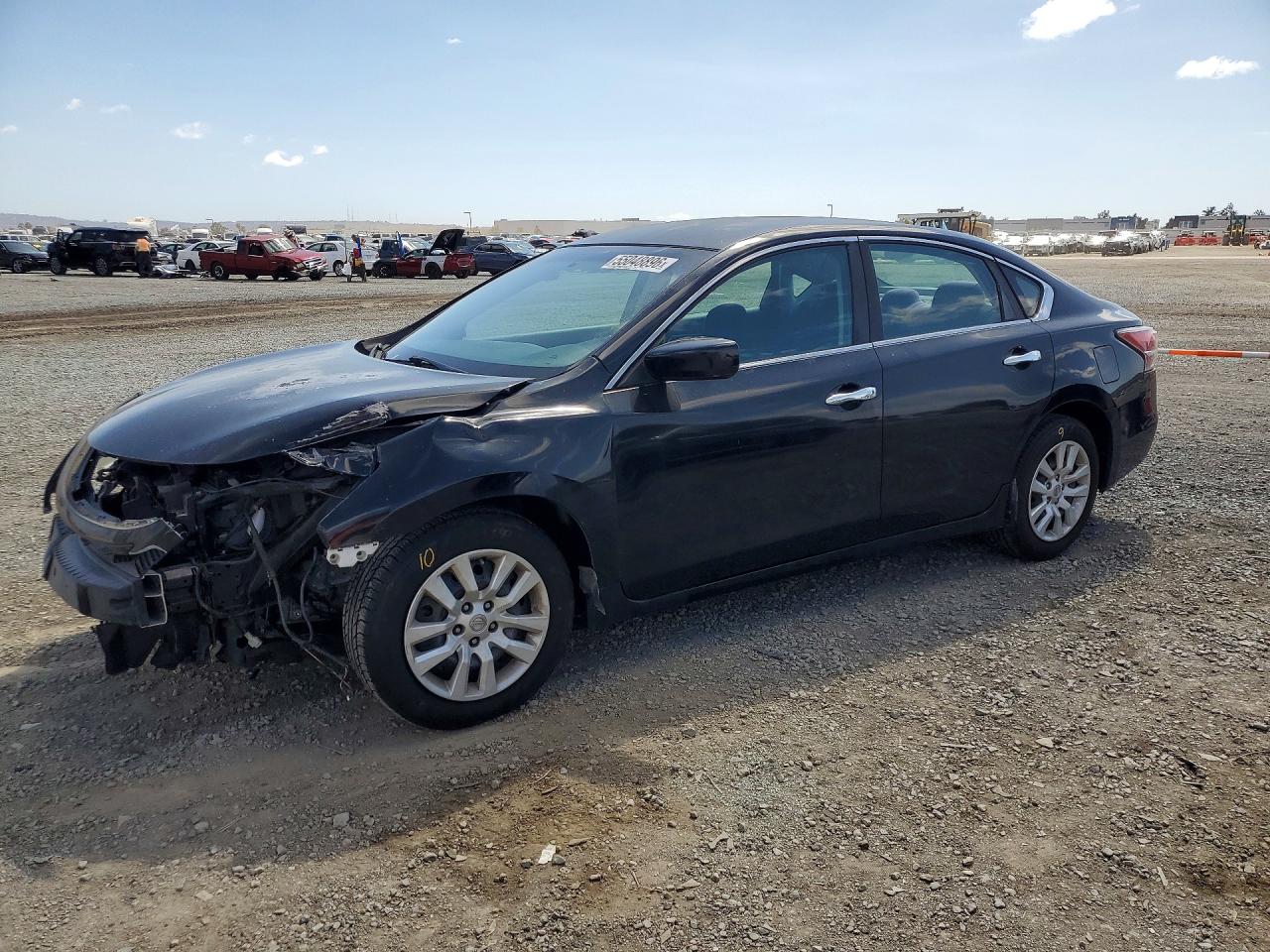 Salvage Nissan Altima Image