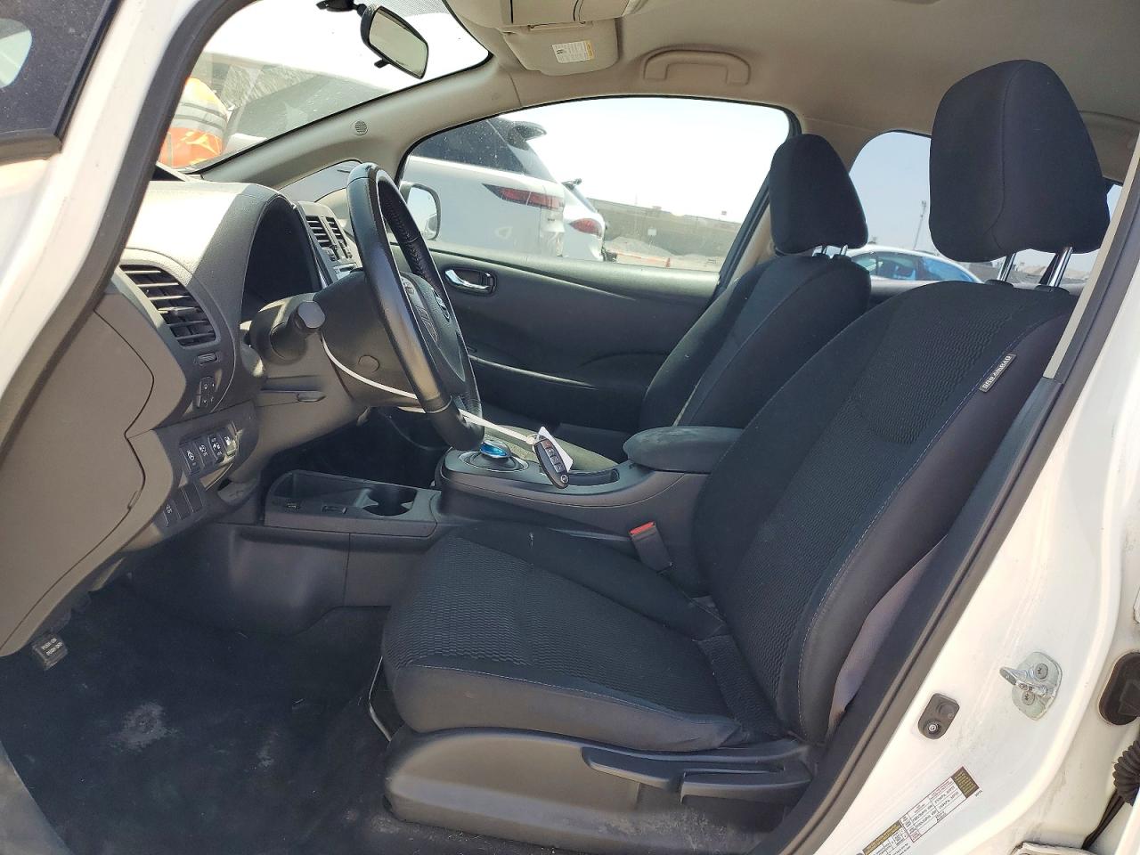 Nissan LEAF S