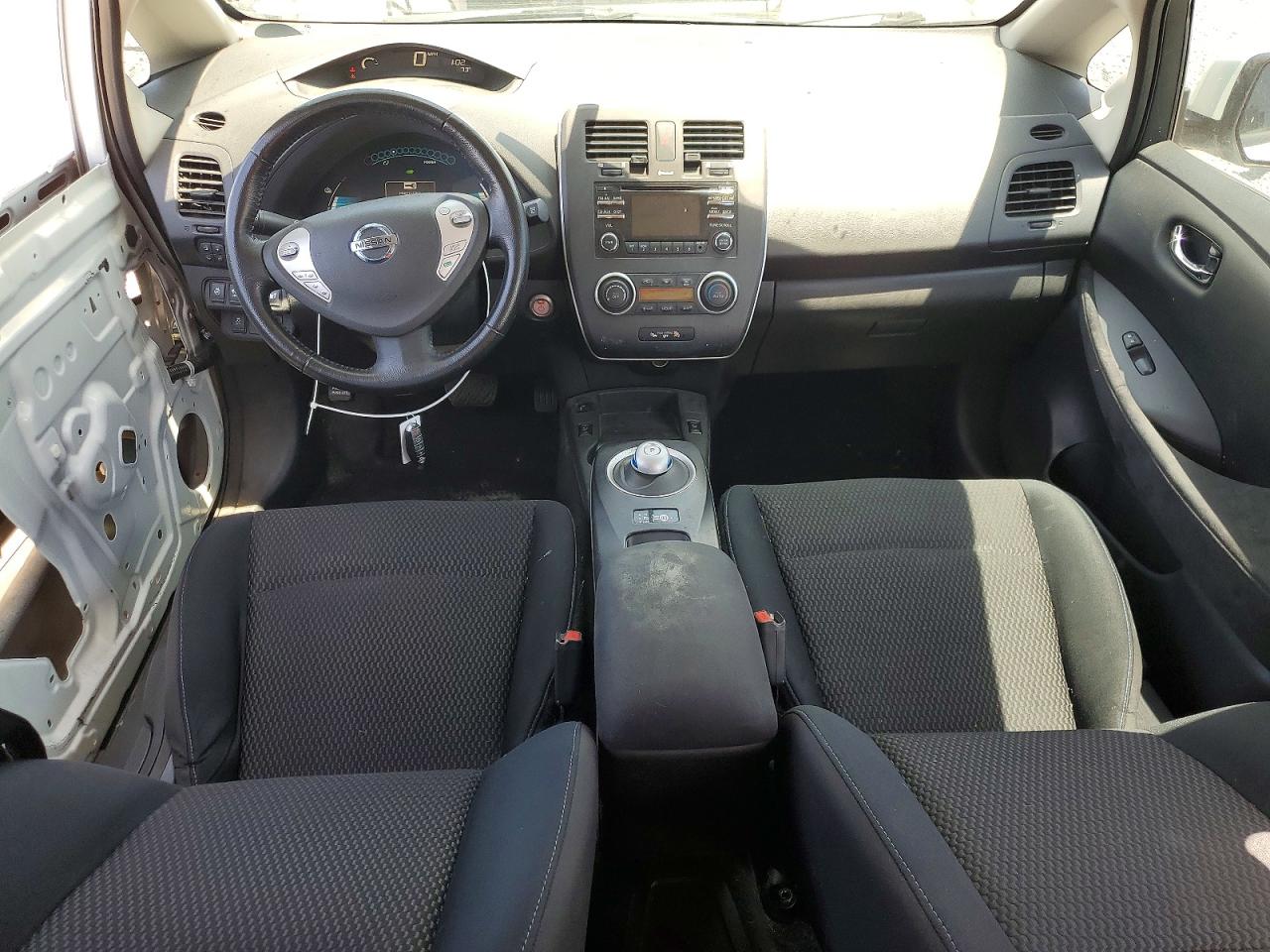 Nissan LEAF S