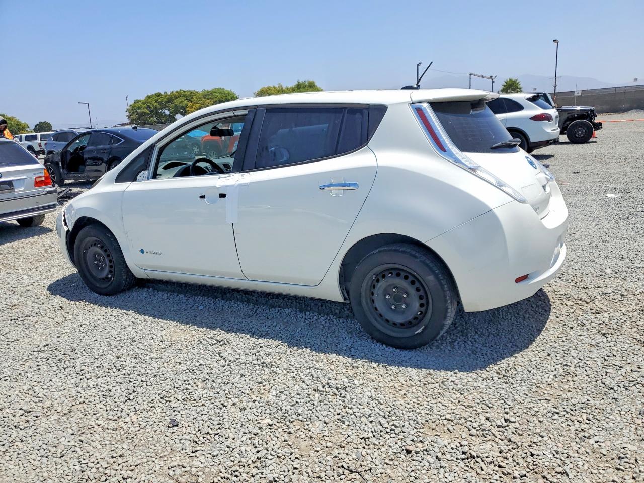 Nissan LEAF S