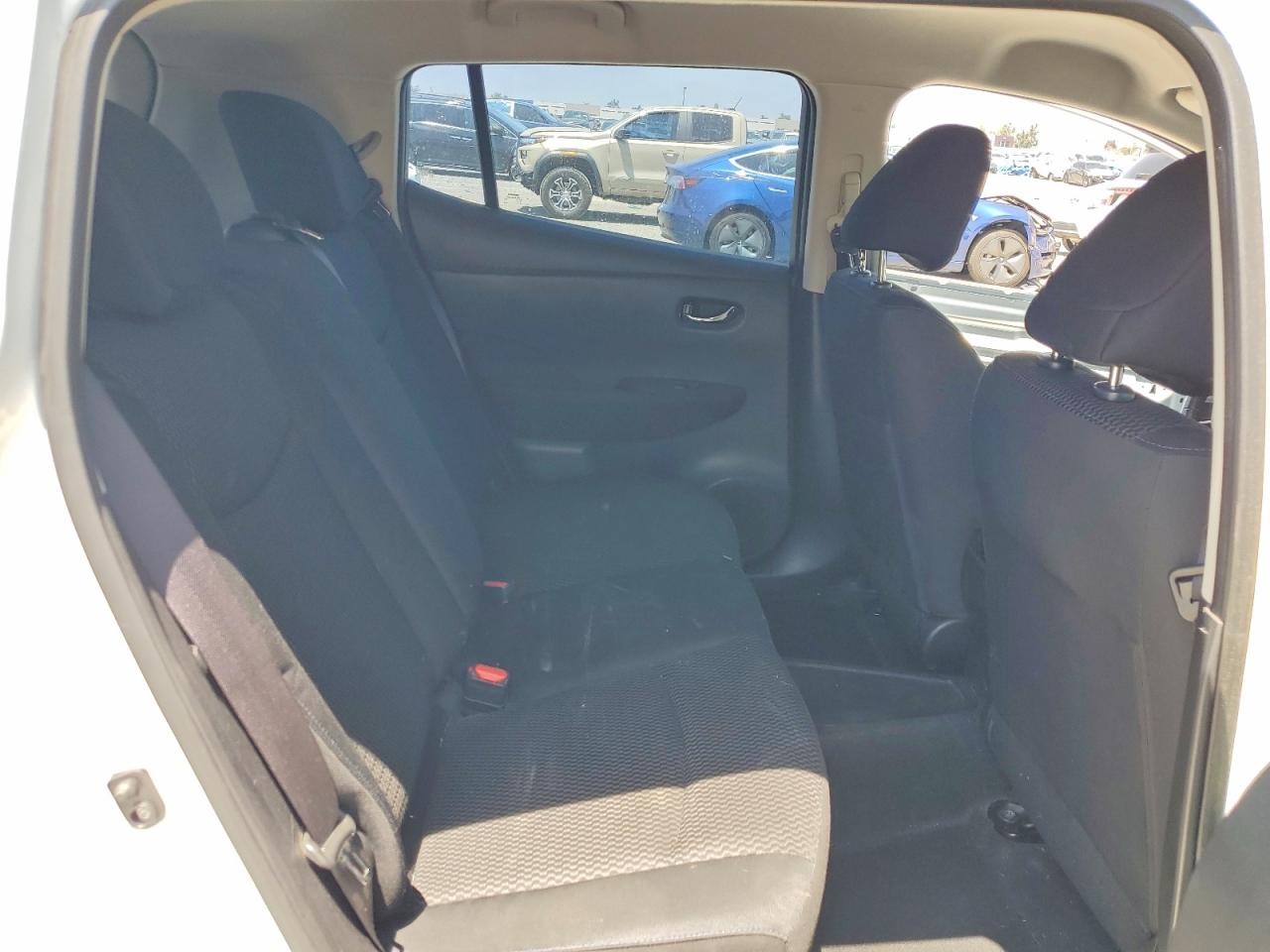 Nissan LEAF S