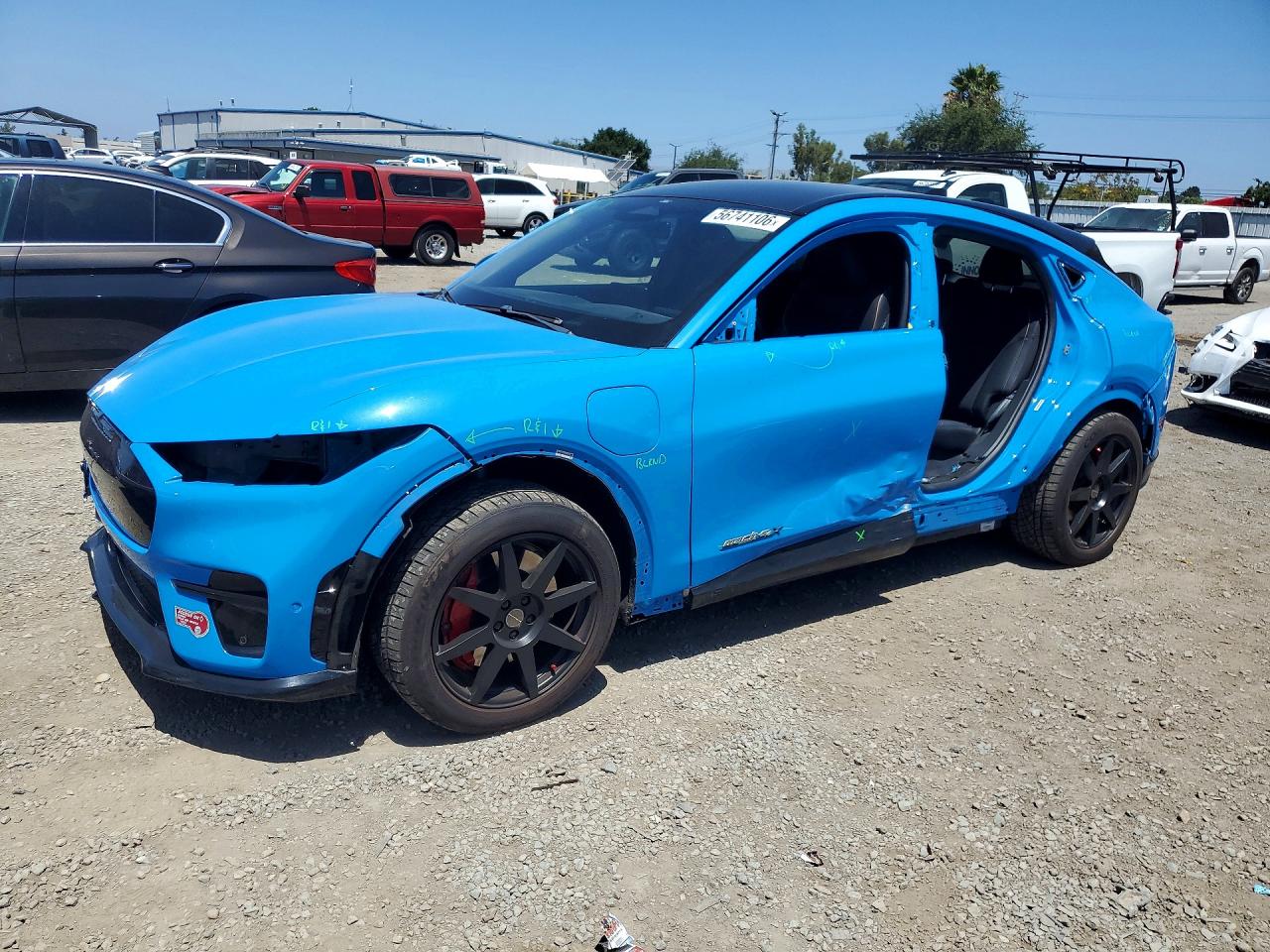 Salvage Ford Mustang Image