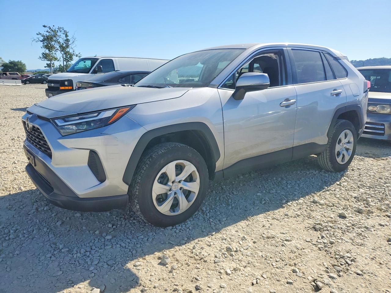 Salvage Toyota RAV4 Image