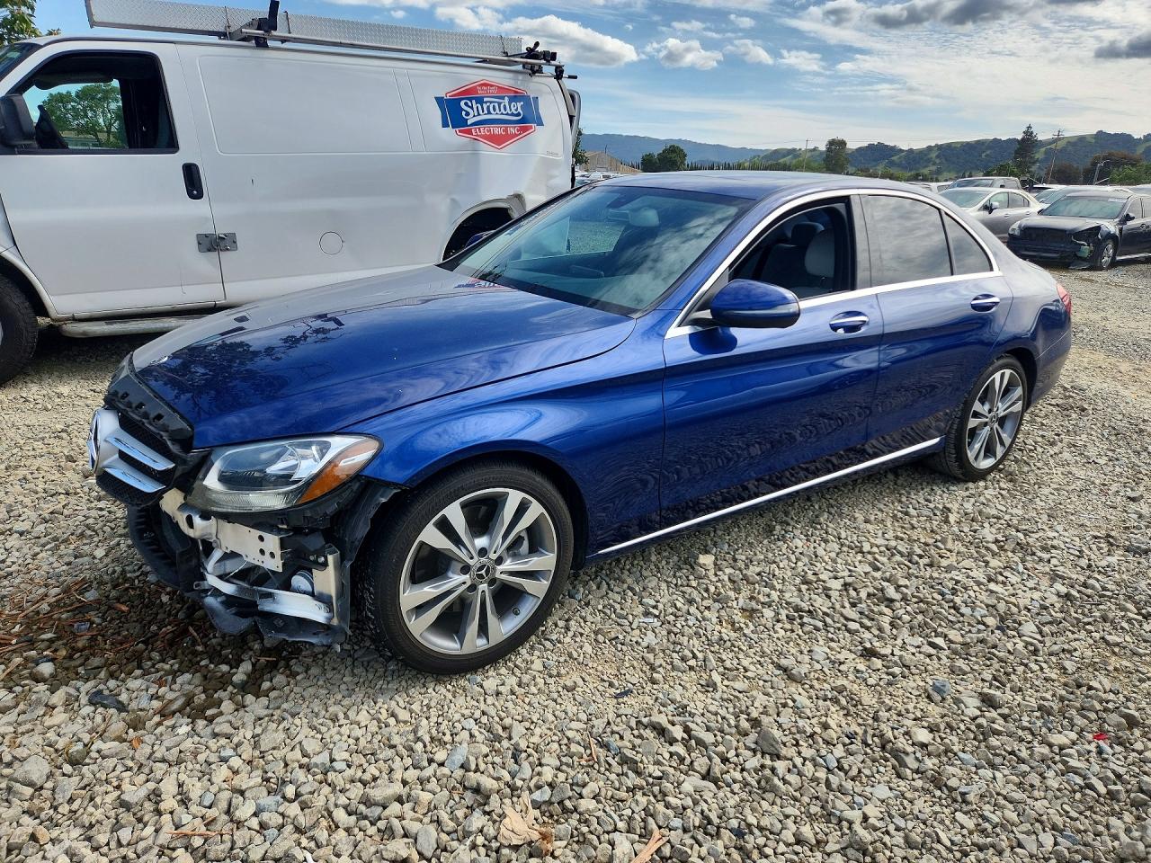 Salvage Mercedes-Benz C-Class Image
