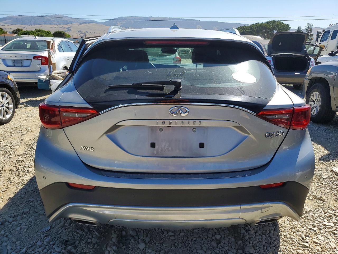 INFINITI Qx Premium