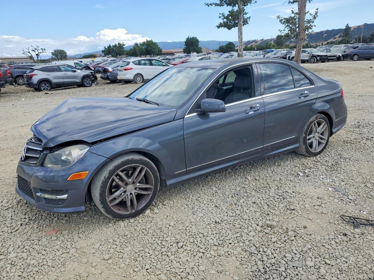 Salvage Mercedes-Benz C-Class Image