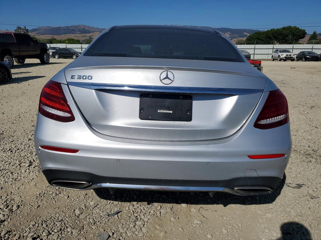 Mercedes-Benz E-Class 300