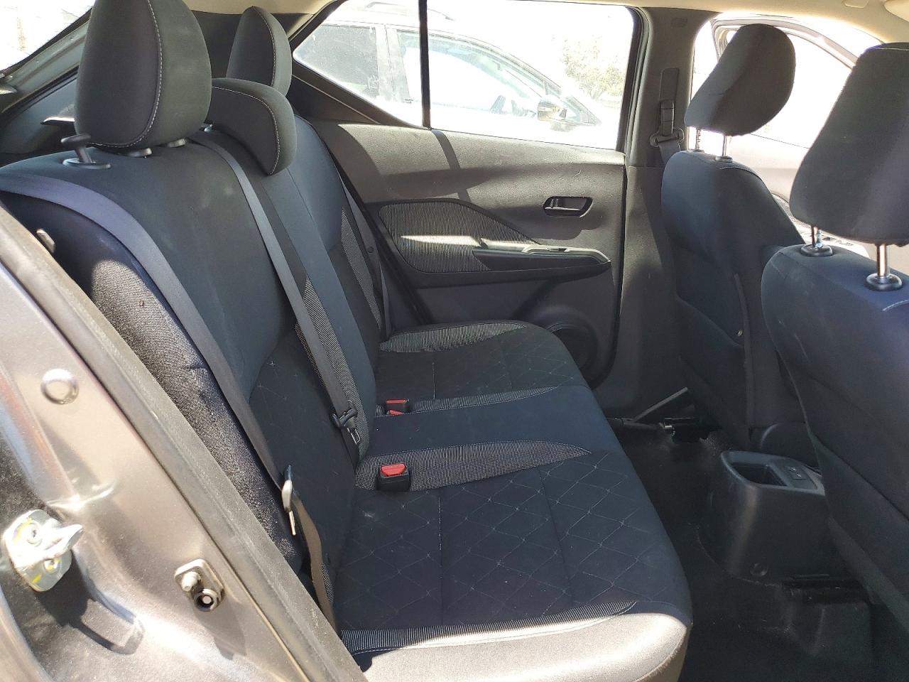 Nissan Kicks S