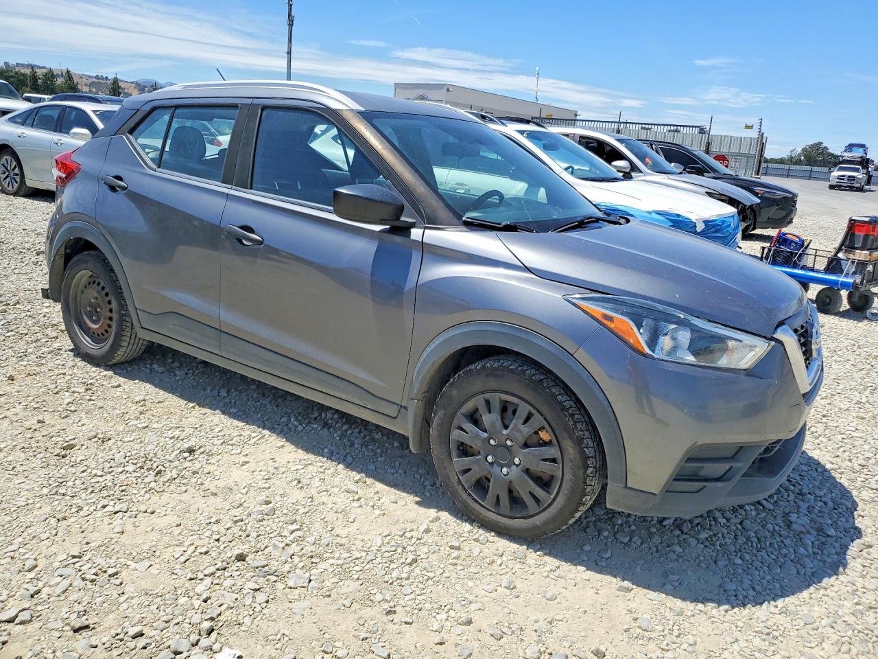Nissan Kicks S