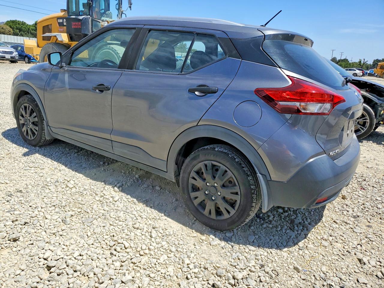 Nissan Kicks S