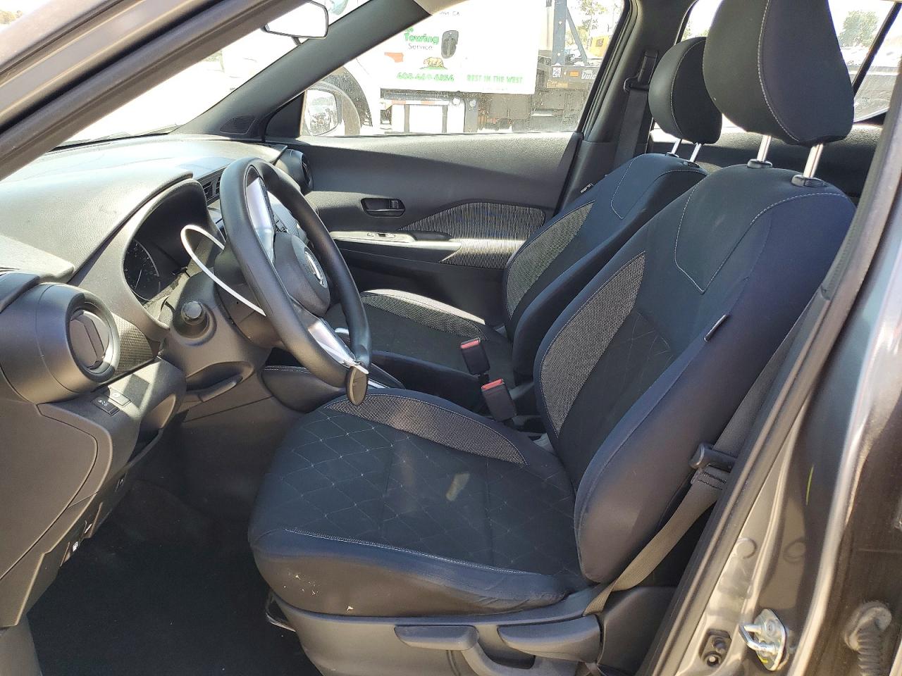 Nissan Kicks S