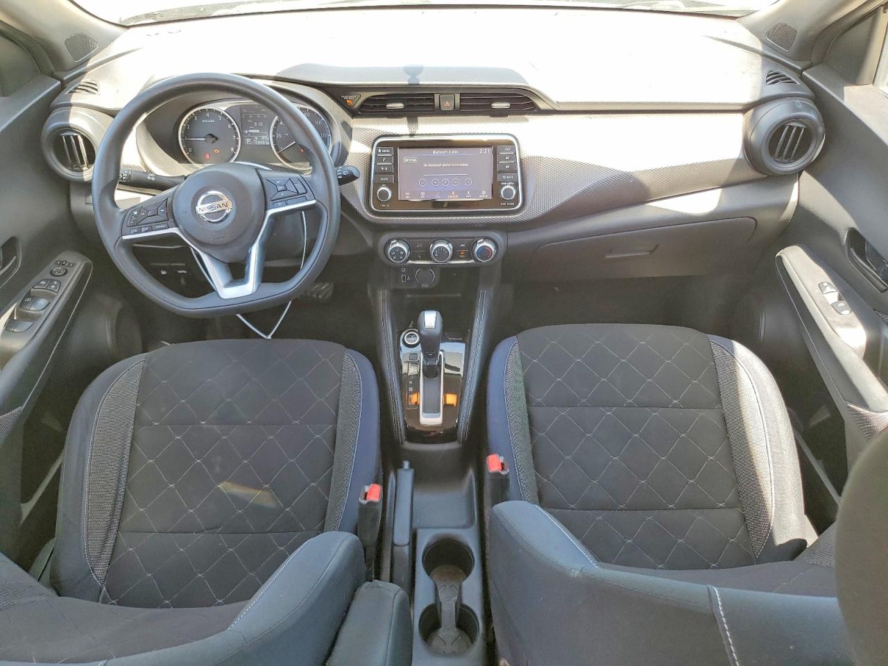 Nissan Kicks S