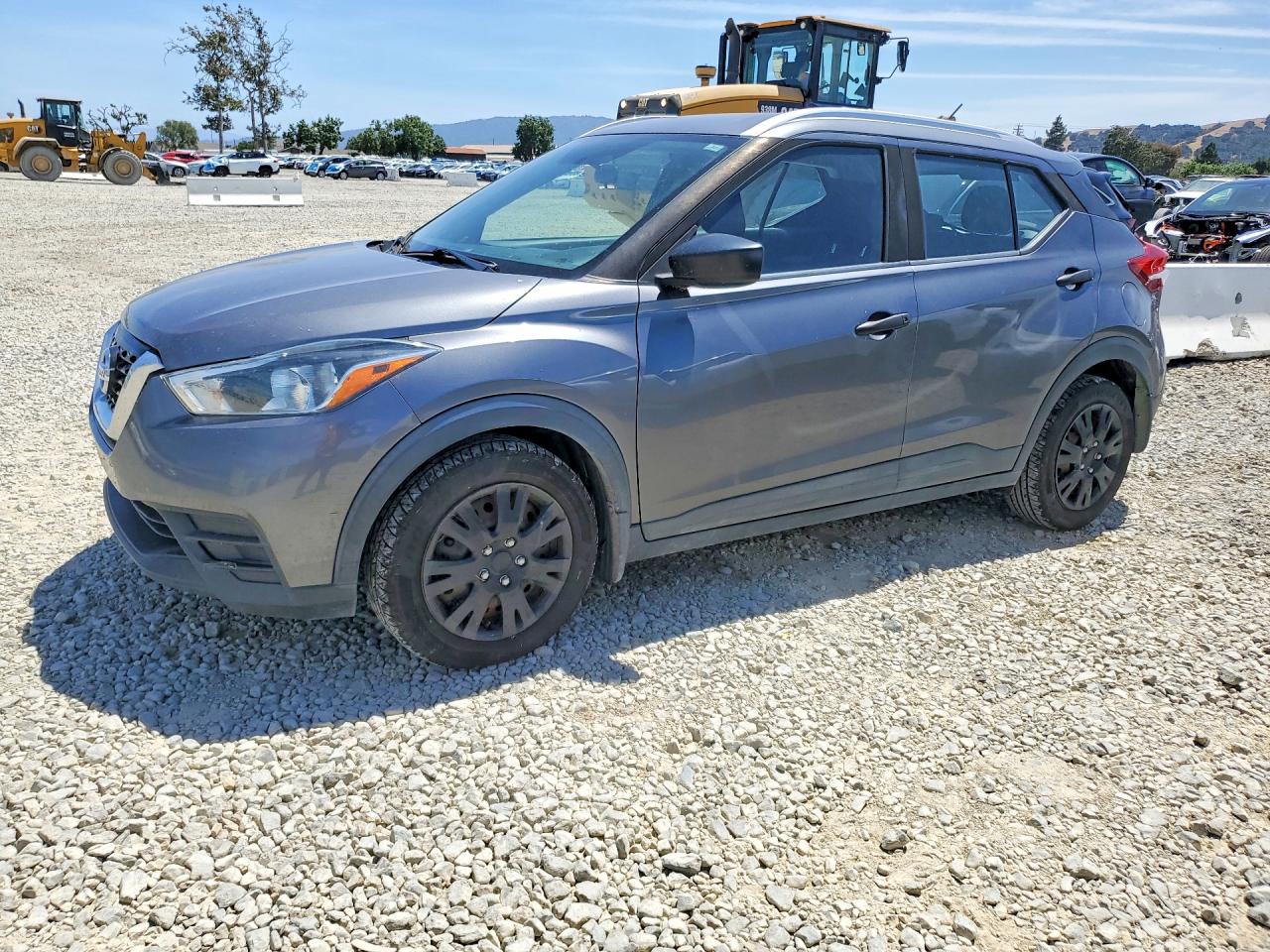 Salvage Nissan Kicks Image