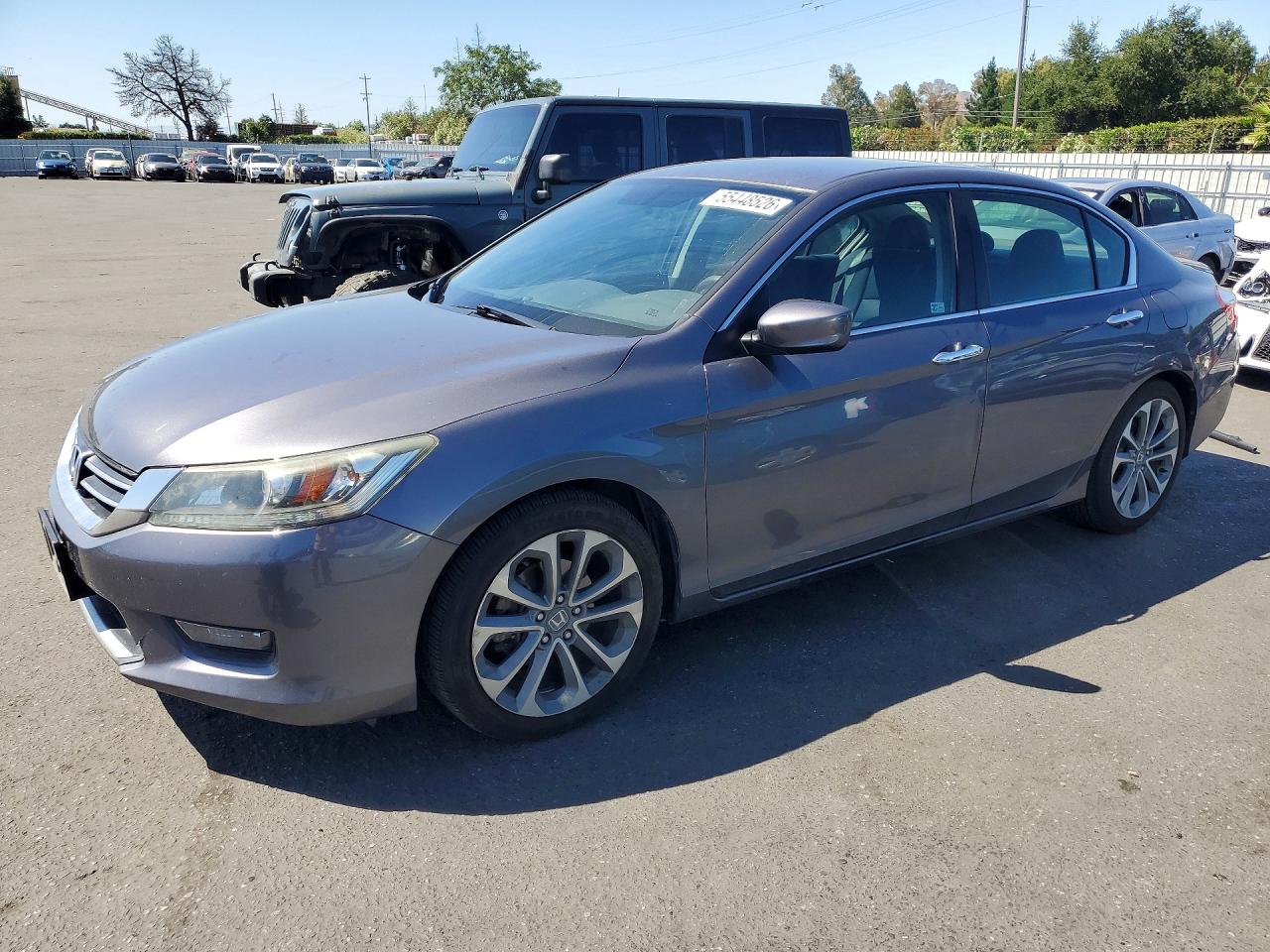 Salvage Honda Accord Image