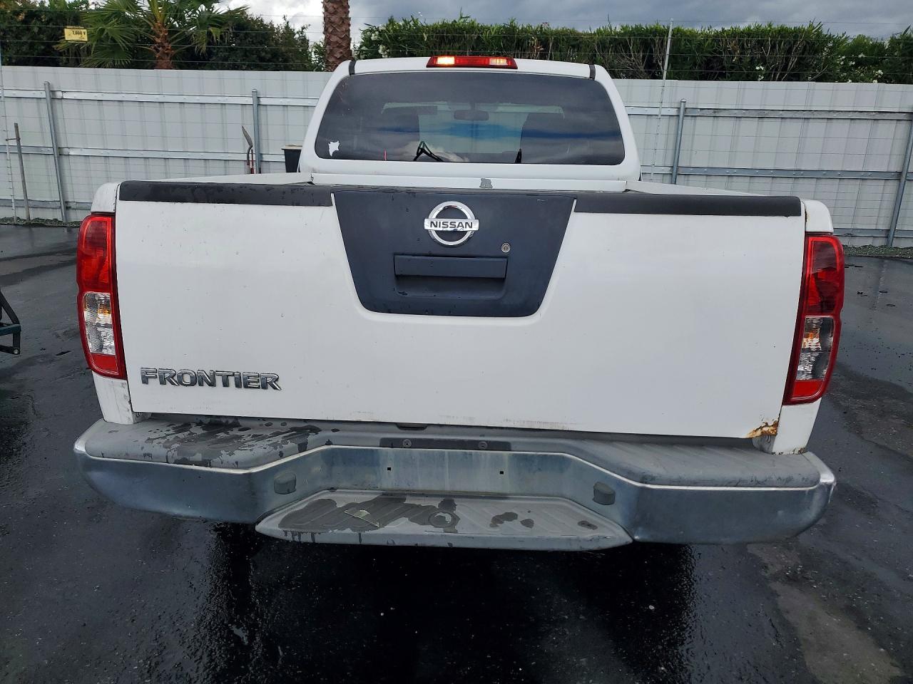 Nissan Frontier S