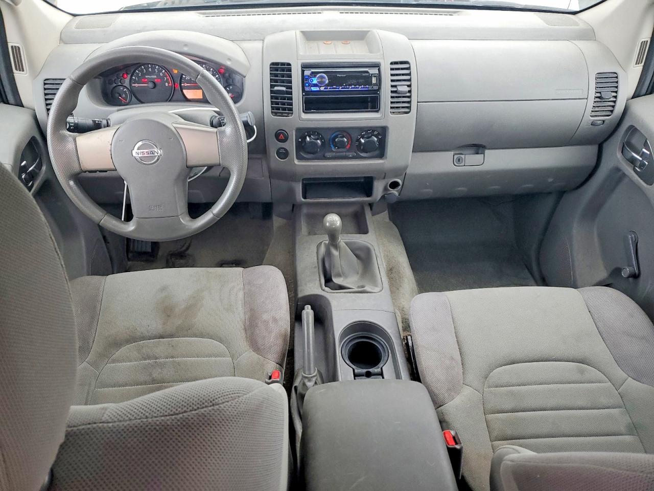 Nissan Frontier S