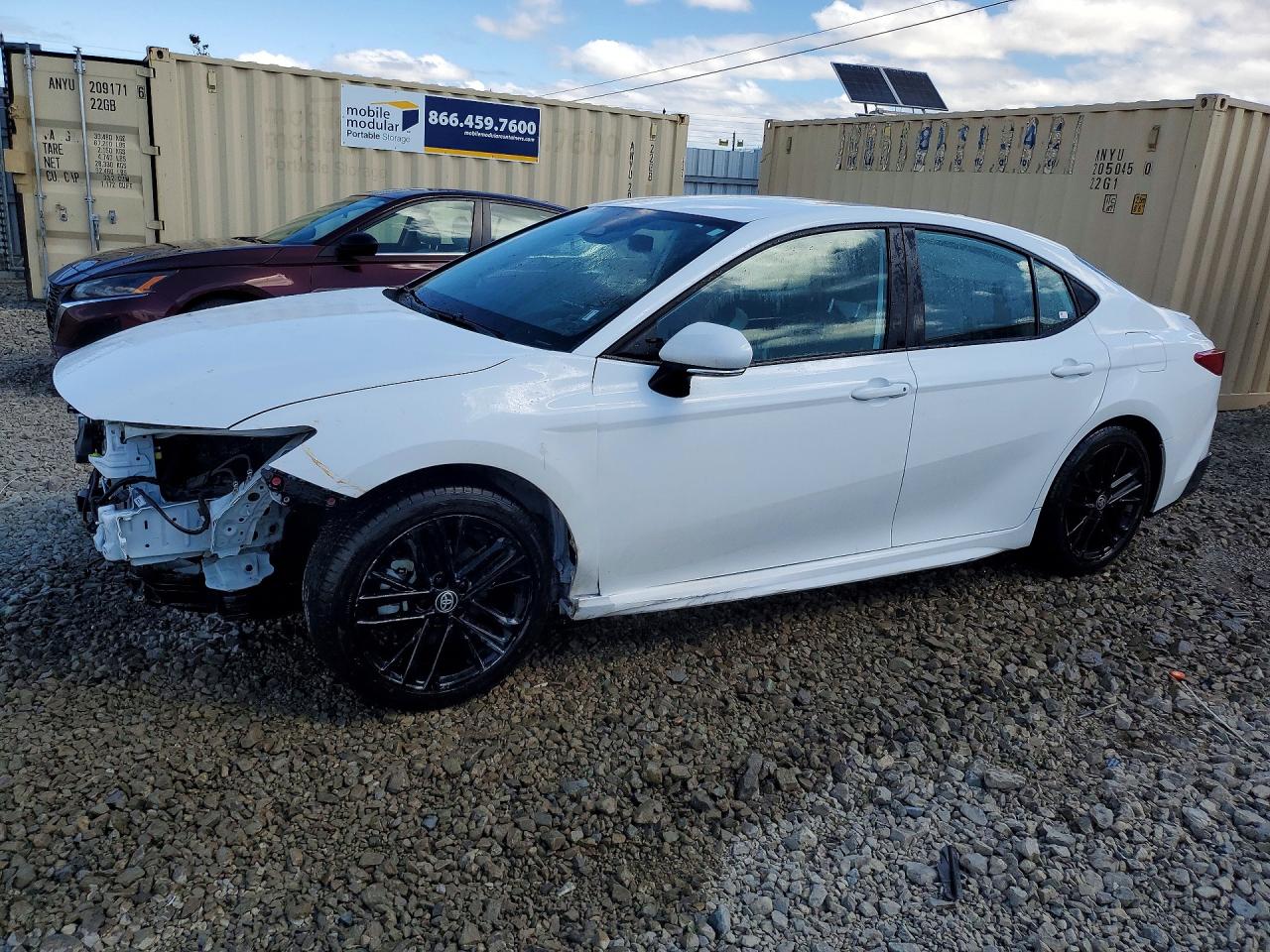 Salvage Toyota Camry Image